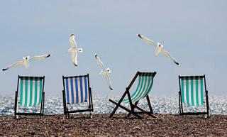 what does holiday insurance cover?